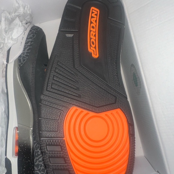 Brand New Never Worn Thought Size 9 Would Fit But a bit too big for me.